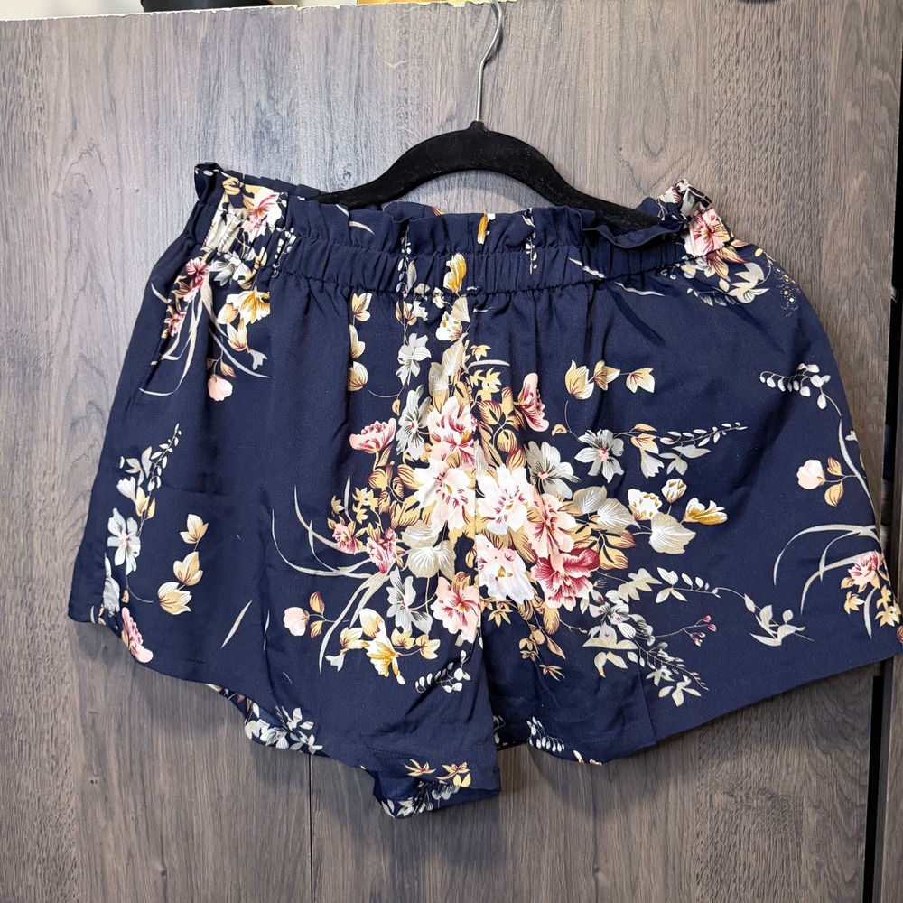 SHEIN Navy Floral Paperbag‎ Waist Ruffle Shorts Women's Size Large
